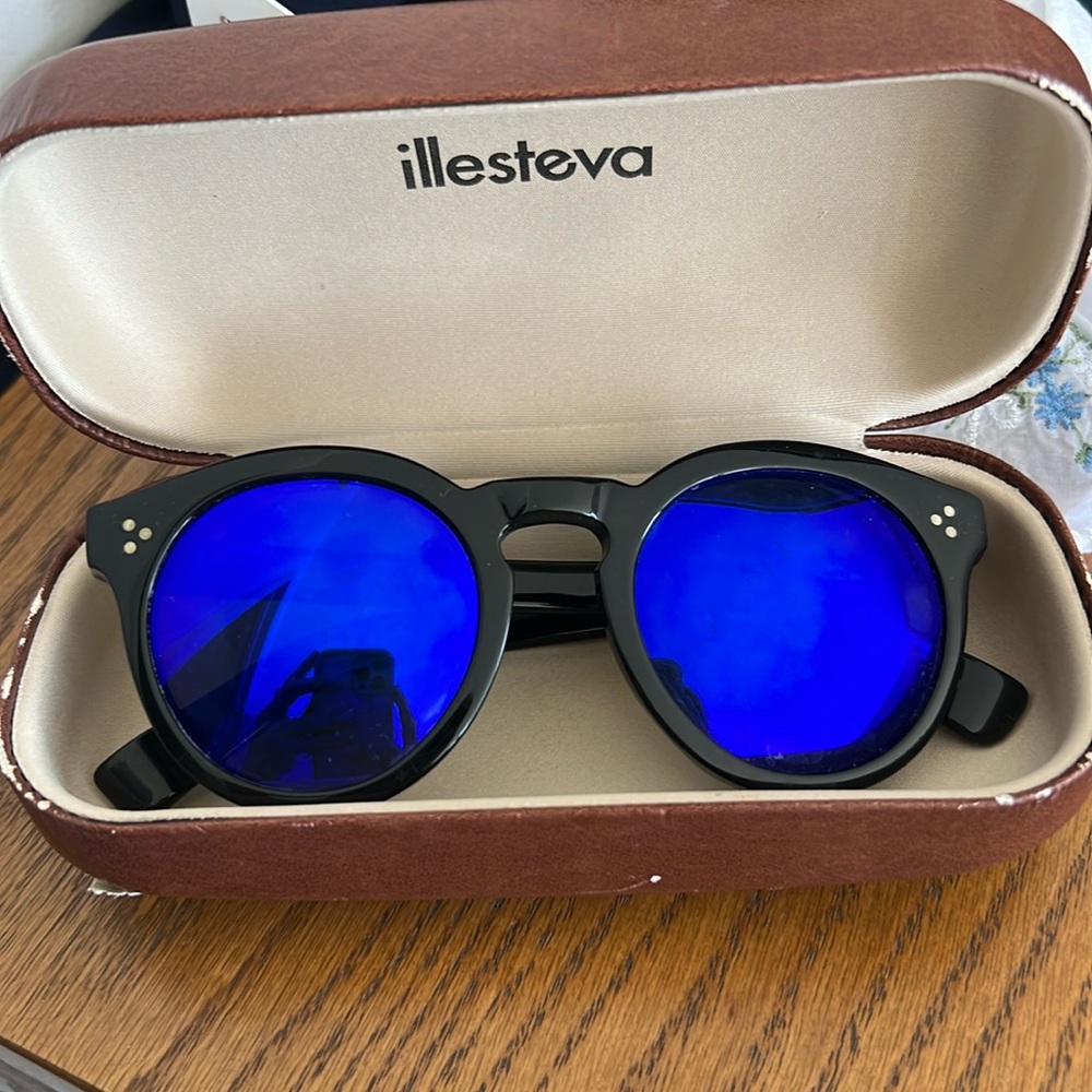 Illesteva sunglasses